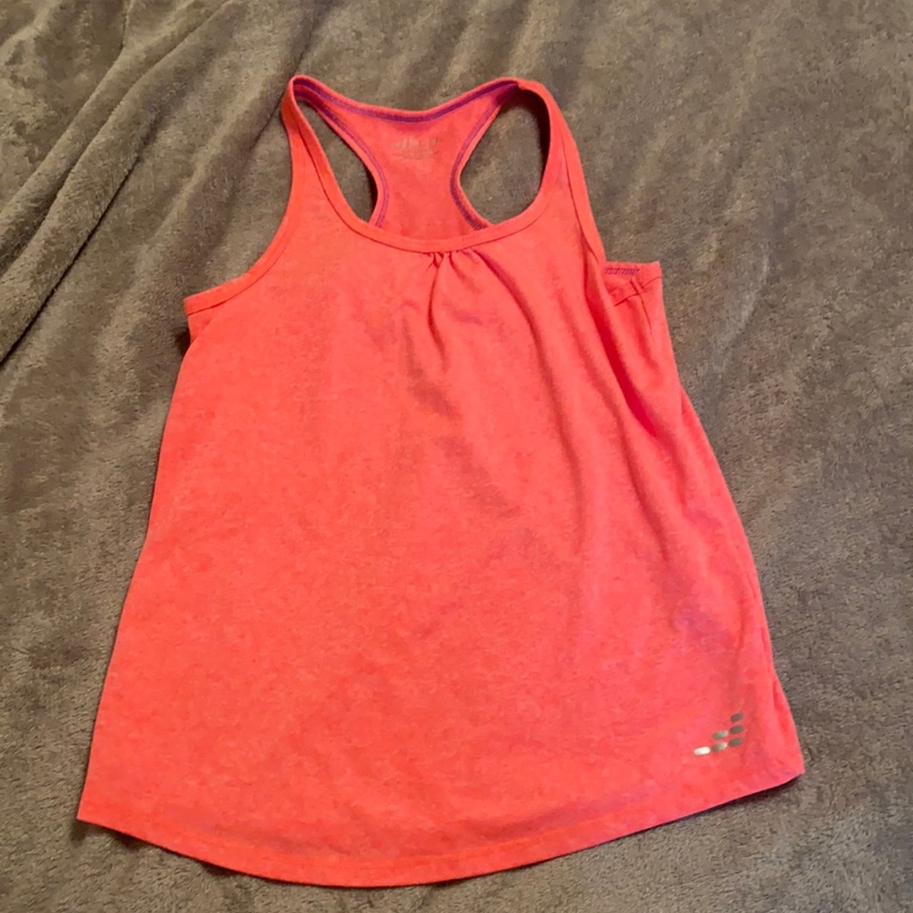 this is a size L(12/14) in girls